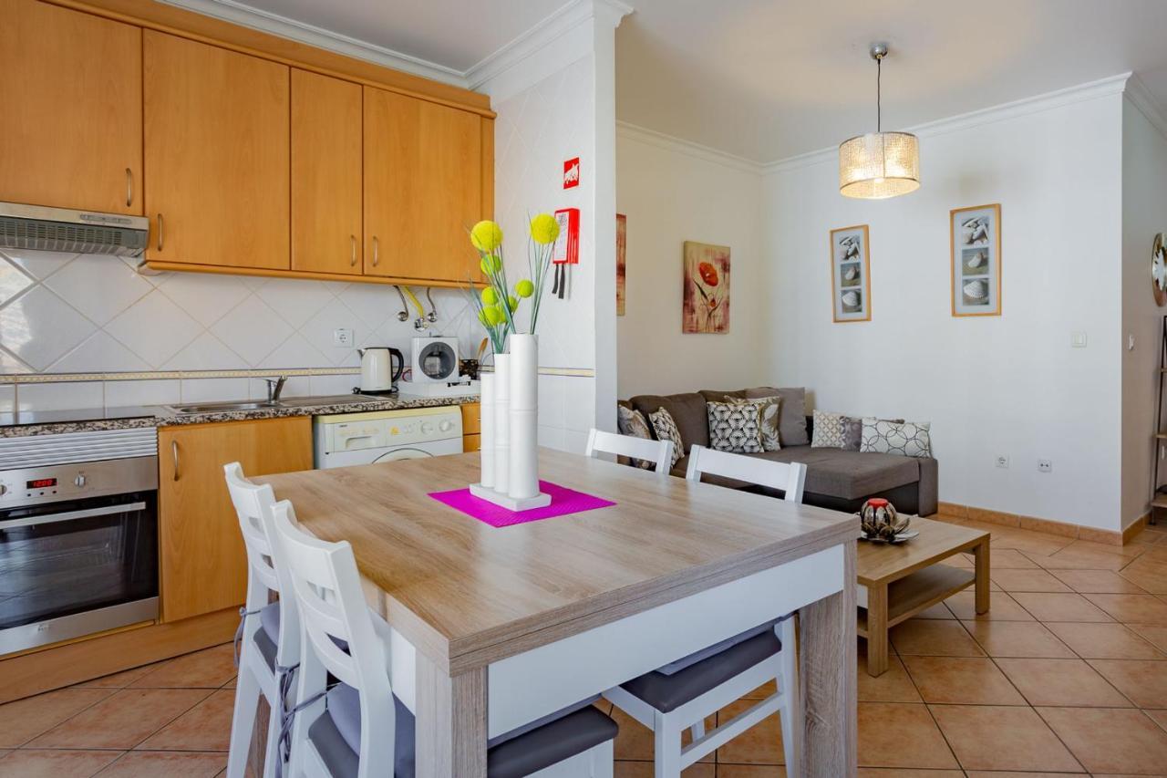 Light & Comfy Apartment W/ Pool & Balcony By Lovelystay Portimao Exterior photo